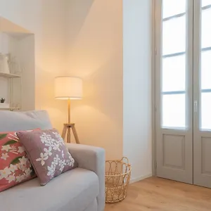 Apartment Independence With Balcony By Rent, Como