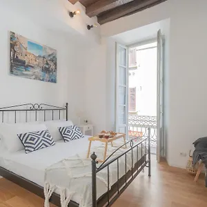 Apartment Independence With Balcony By Rent, Como